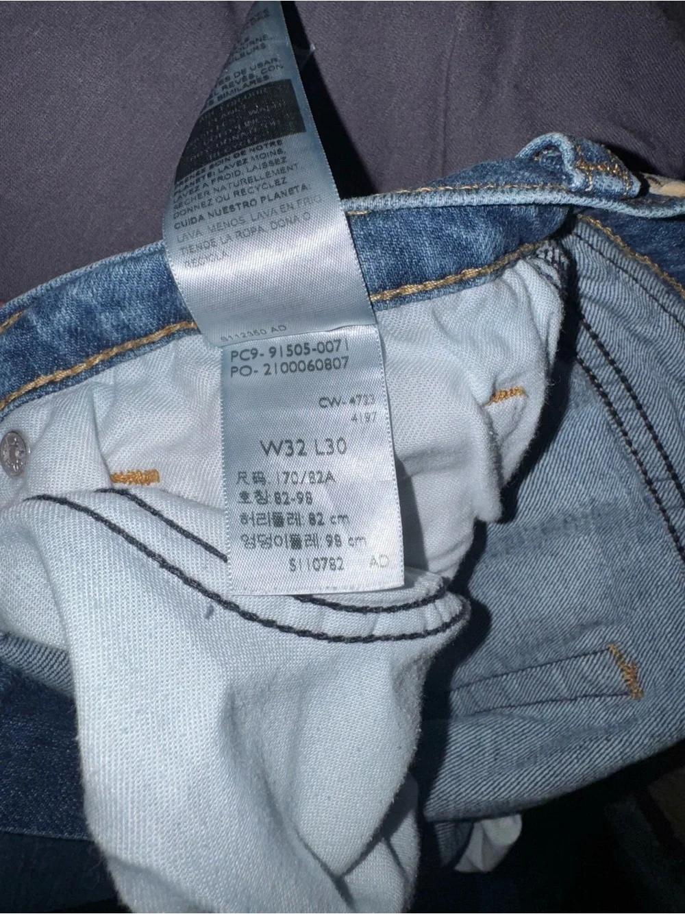 Signature by Levi Strauss Men’s Bootcut Jeans in Medium Blue Wash 32x30